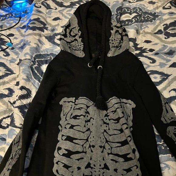 A hoodie dress from Glad News - Picture 1 of 2